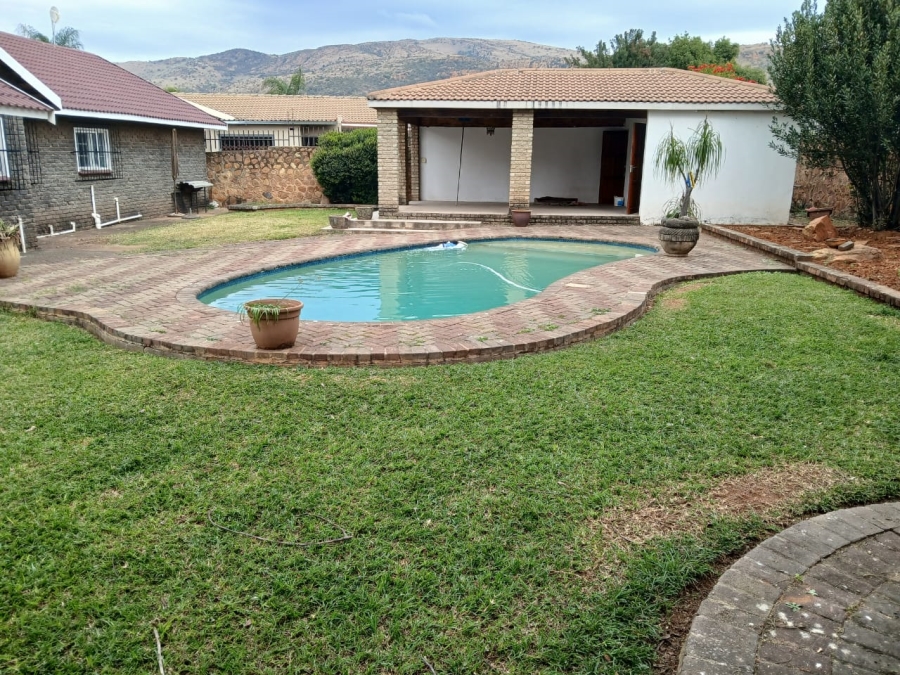 3 Bedroom Property for Sale in Geelhoutpark North West